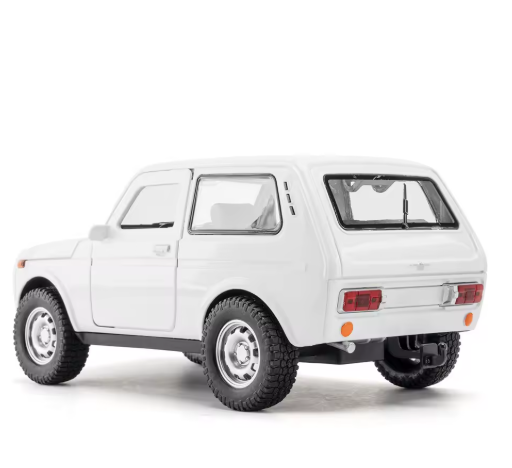 🚗 1:18 Suzuki Mehran Diecast Model Car Available view 6
