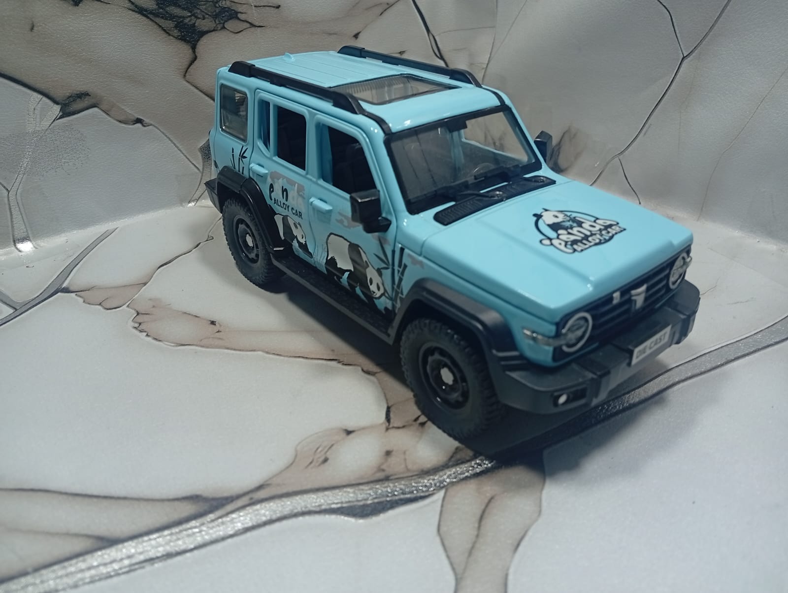 1:24 Scale Tank 300 Off-Road SUV Diecast Model Car – Detailed Interior, Opening Doors, Realistic Design alternate view