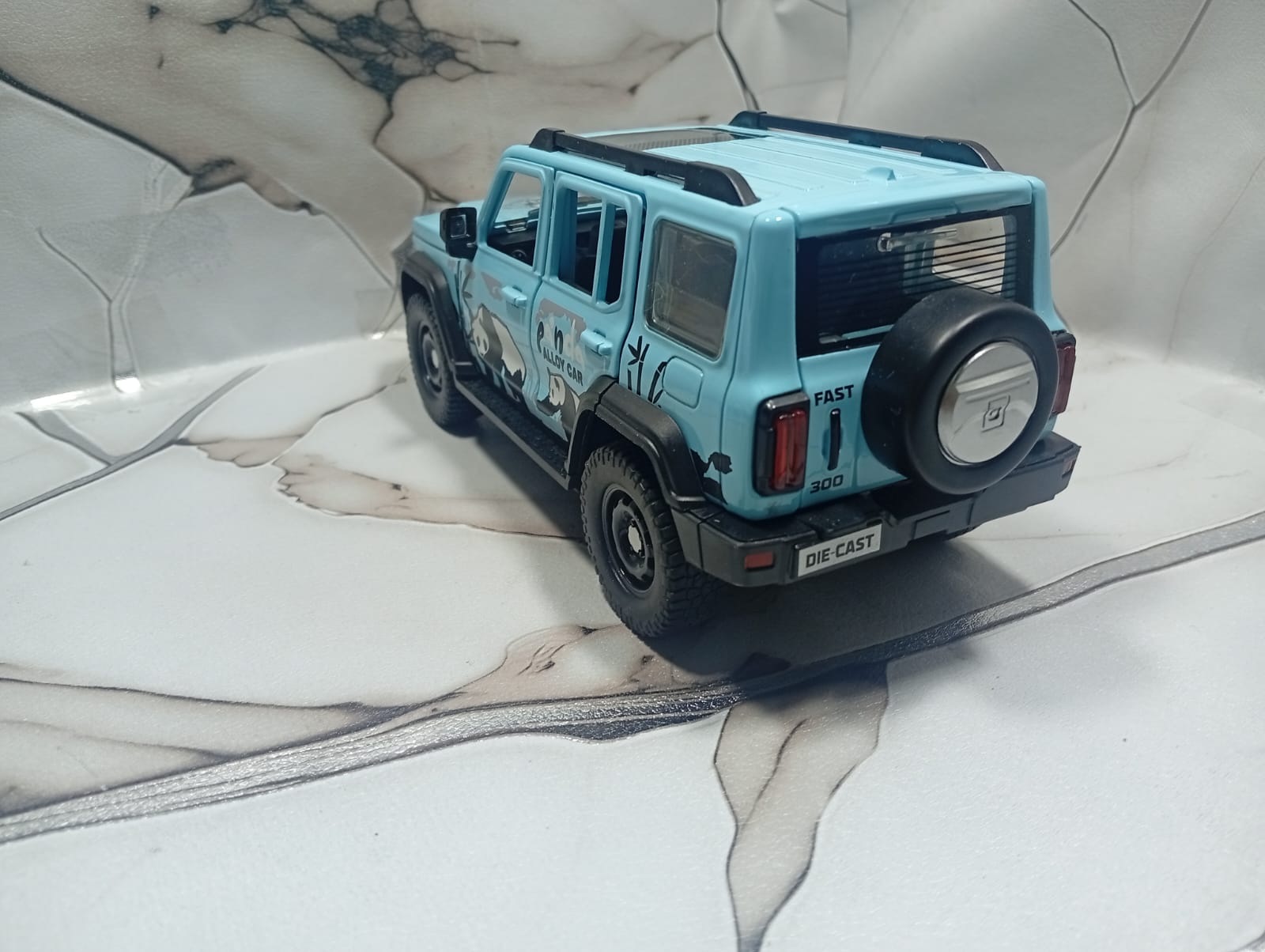 1:24 Scale Tank 300 Off-Road SUV Diecast Model Car – Detailed Interior, Opening Doors, Realistic Design view 3