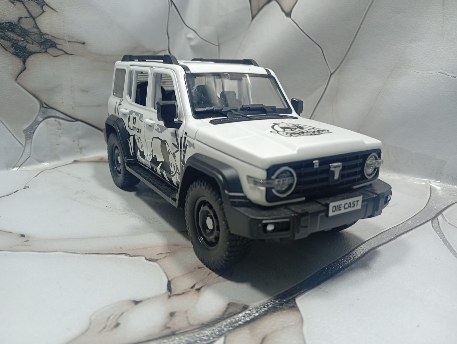 1:24 Scale Tank 300 Off-Road SUV Diecast Model Car – Detailed Interior, Opening Doors, Realistic Design view 5