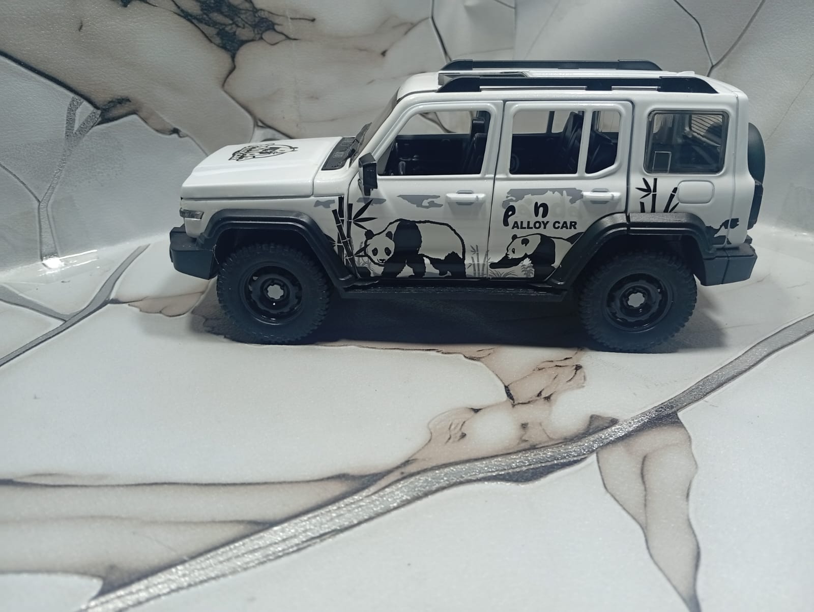 1:24 Scale Tank 300 Off-Road SUV Diecast Model Car – Detailed Interior, Opening Doors, Realistic Design view 8