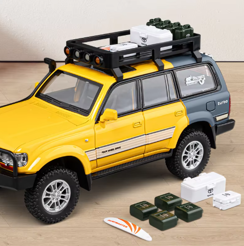 Toyota Land Cruiser LC80 Official Licensed 1:24 Scale Diecast Model Car Metal SUV Toy with Light & Sound view 7